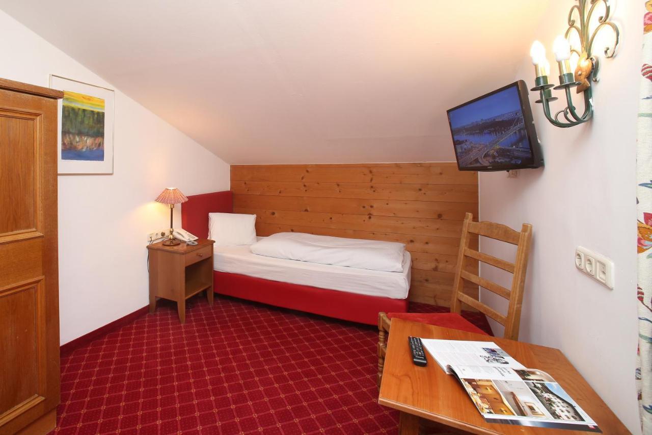 Hotel Lukashansl Hundsdorf  Exterior photo